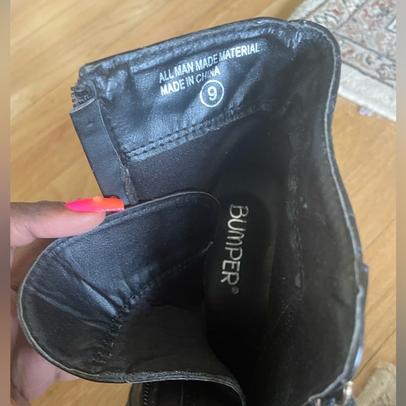 High Quilted Lug sole black boots - Picture 5 of 5